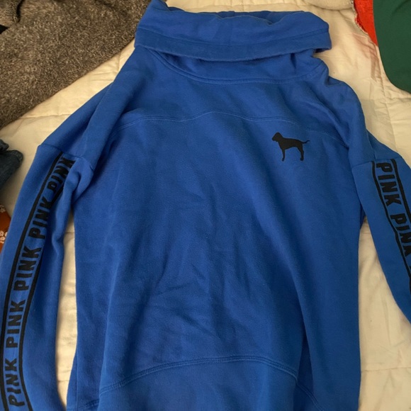 Blue pink sweater (missing string) - Picture 2 of 2